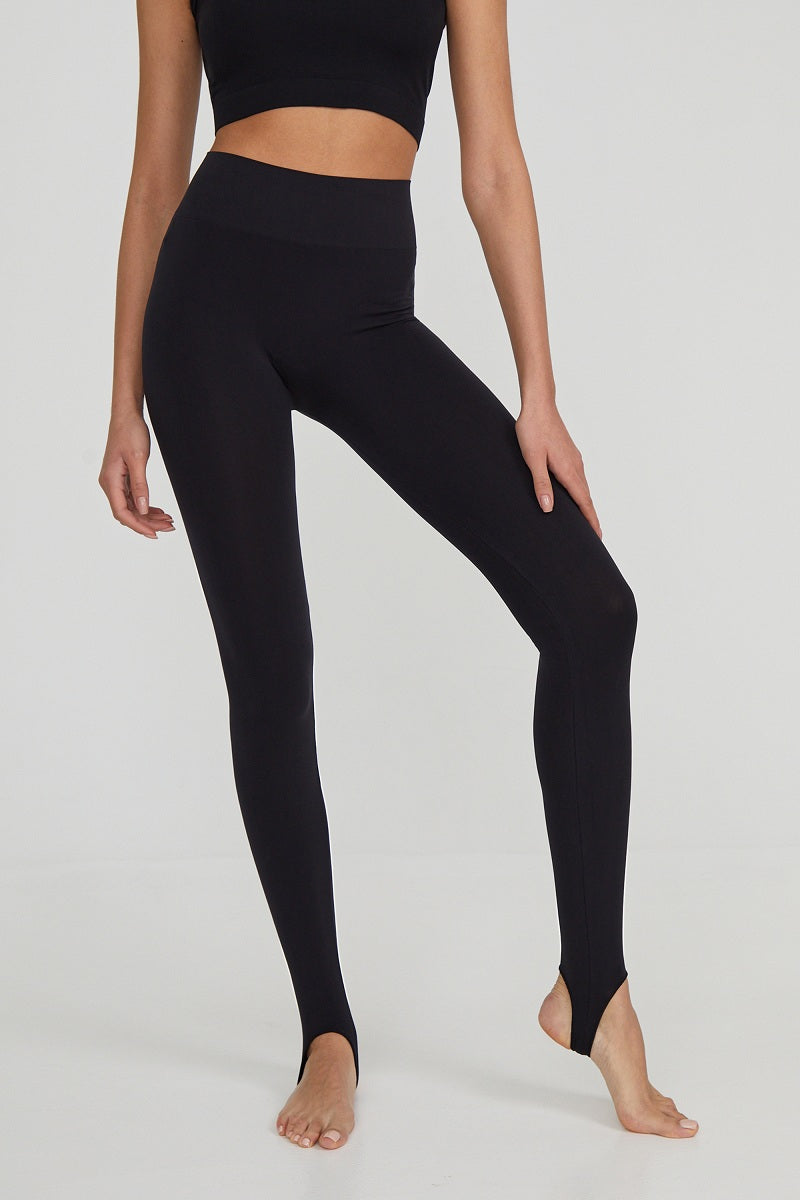 High-waist leggings with stirrups – belle you