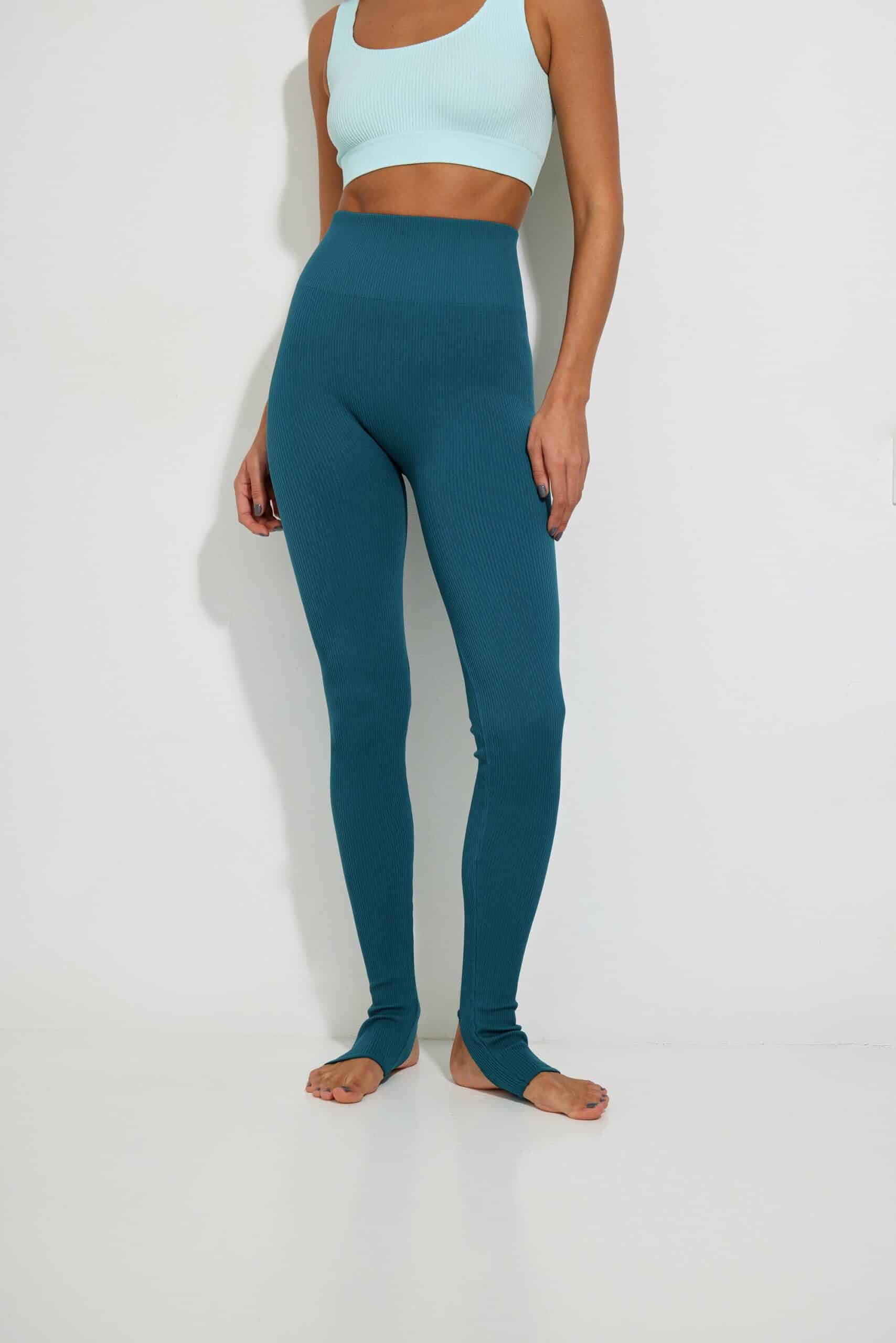 Ribbed leggings with wide foot loops – фото № 5