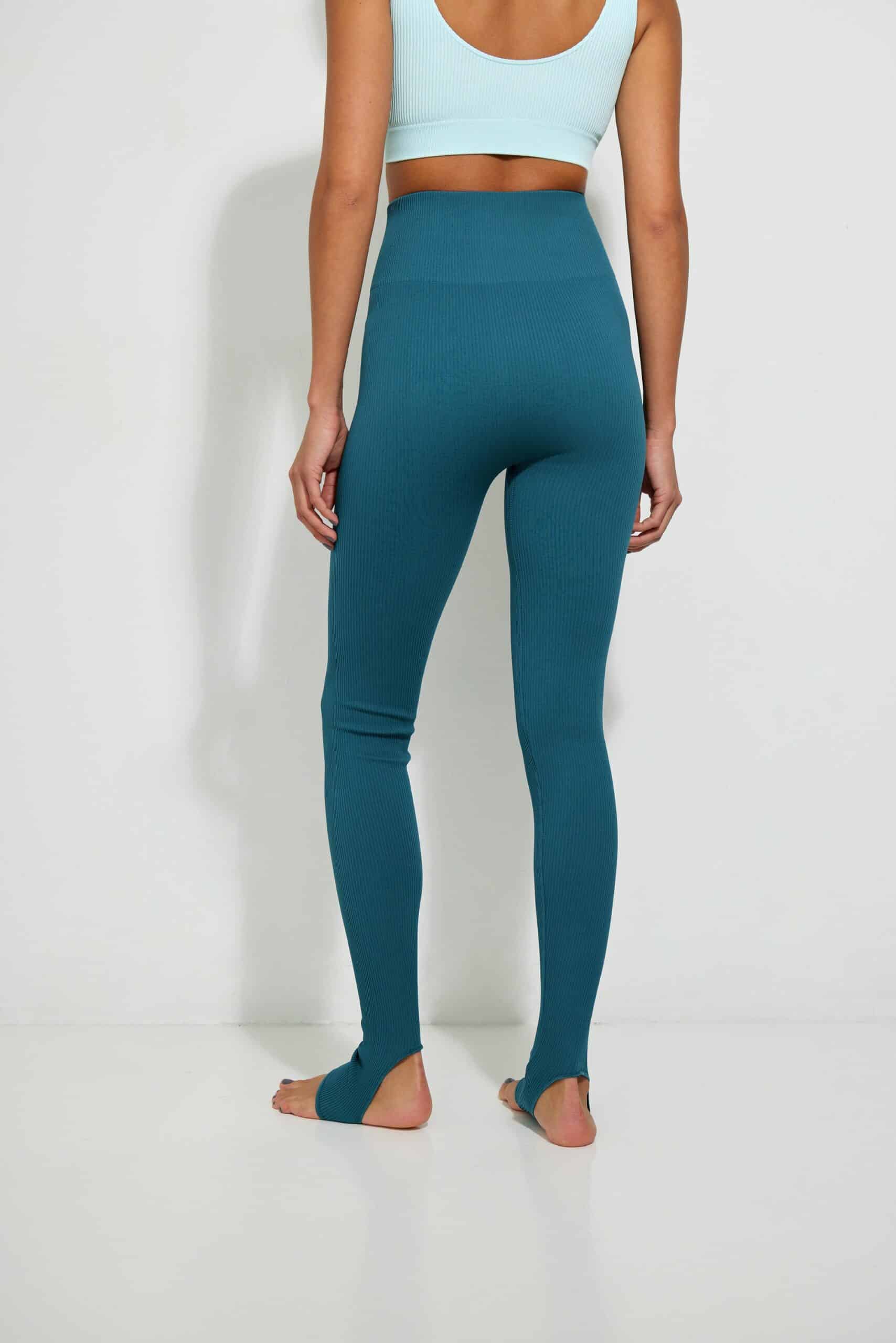 Ribbed leggings with wide foot loops – фото № 6