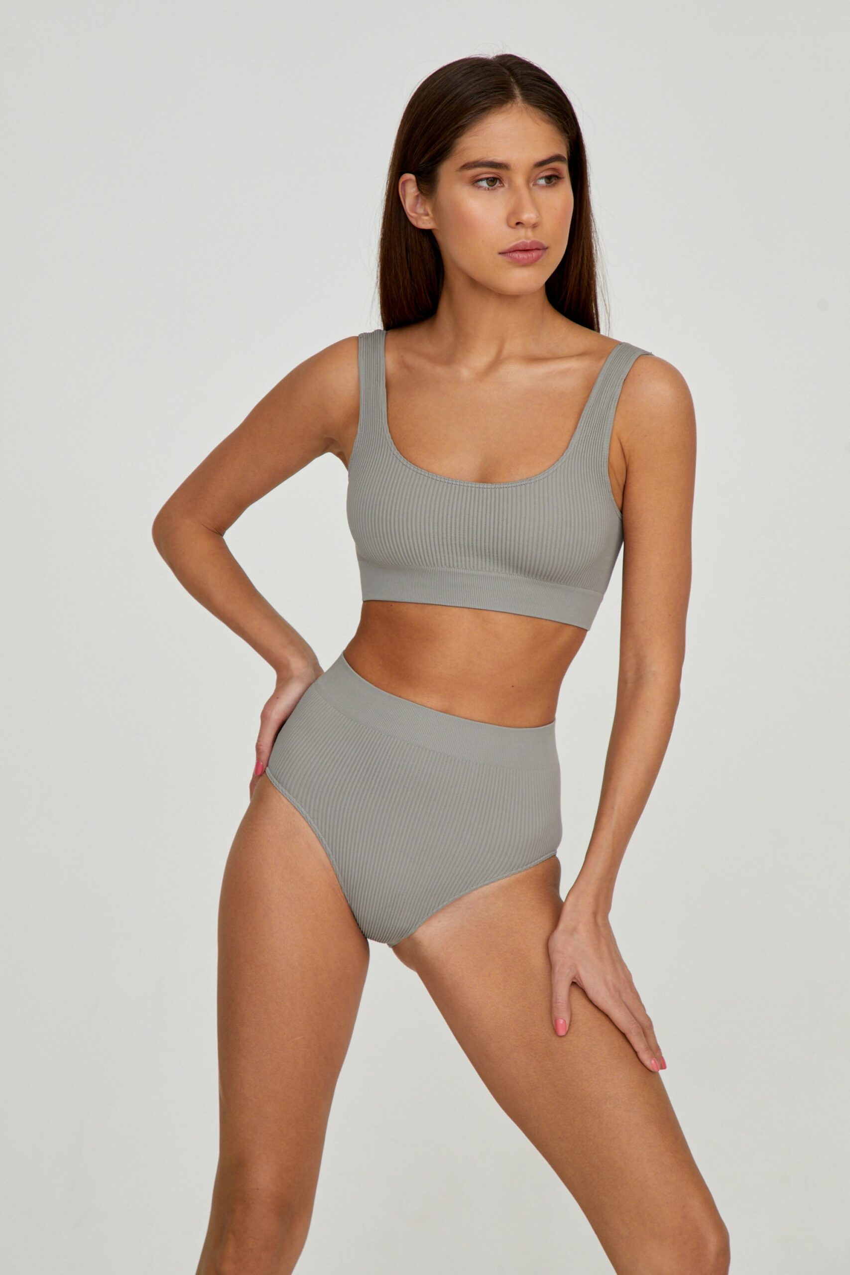 Wide-strap top set with high-rise briefs – фото № 3