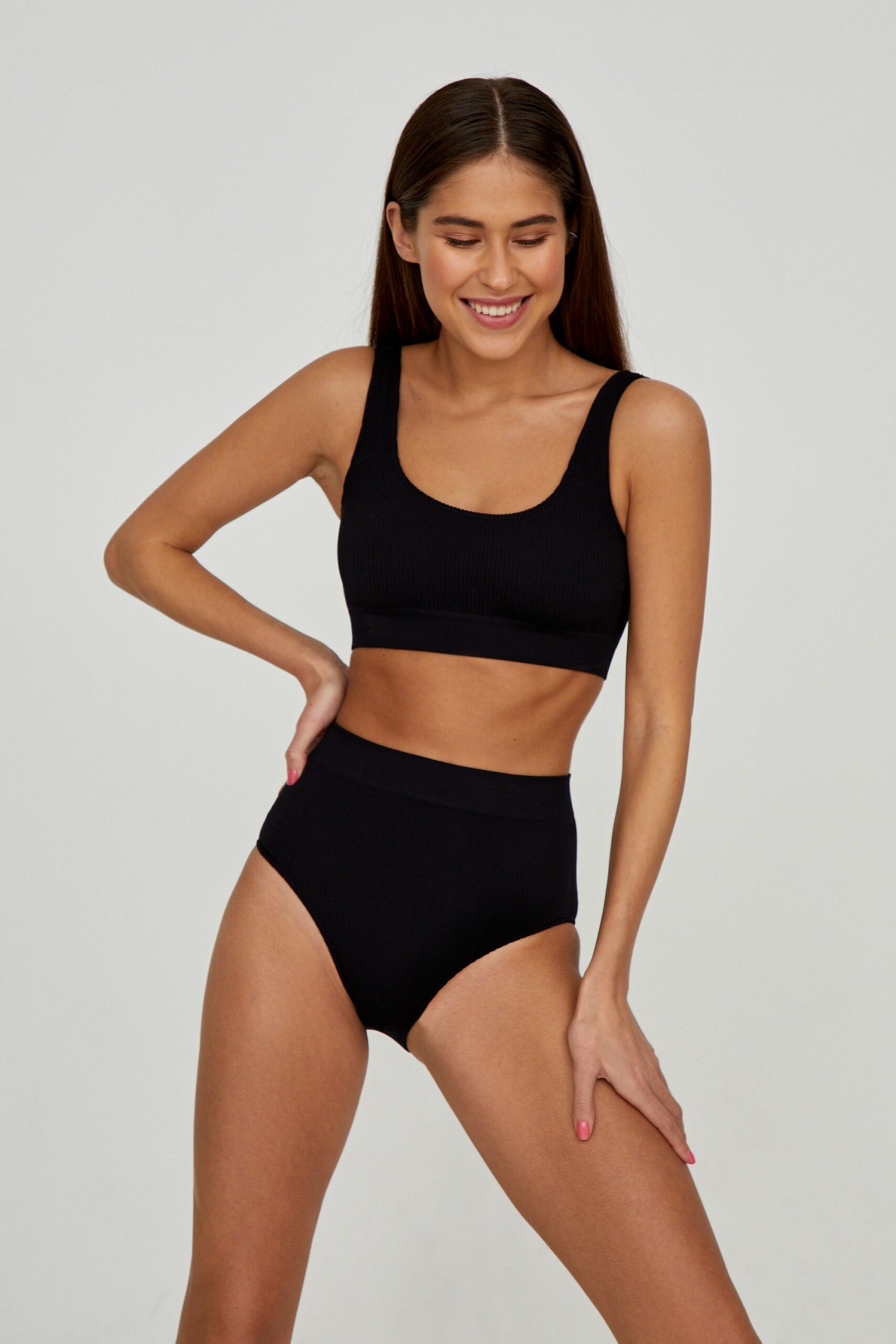 Wide-strap top set with high-rise briefs – фото № 3
