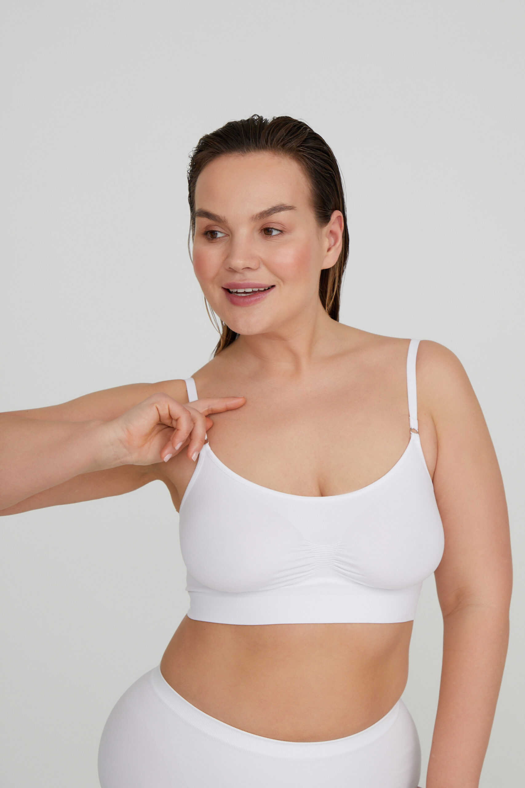 Push-up underwear bra with thin straps – фото № 3