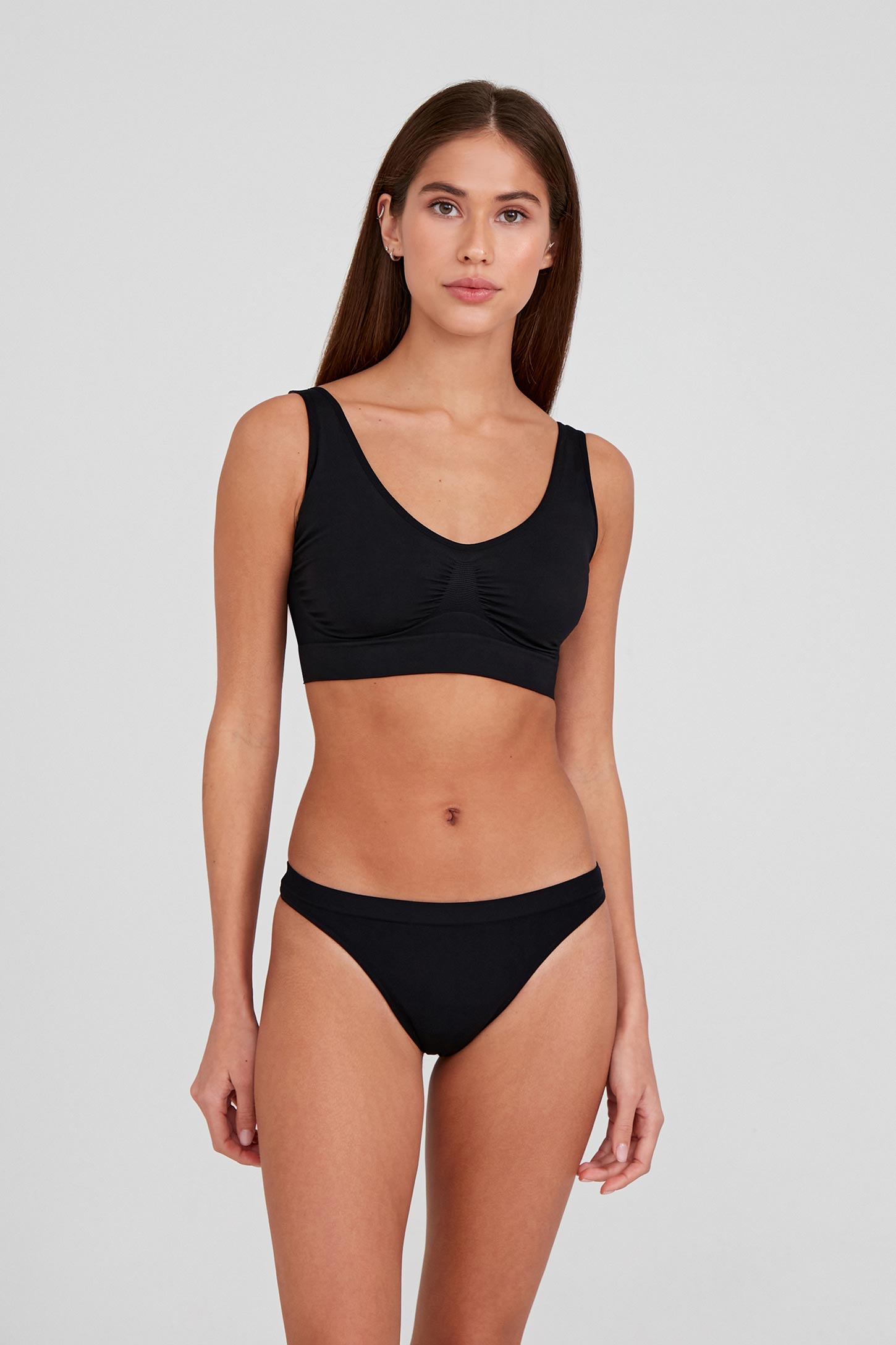 Mid-rise thongs – фото № 2