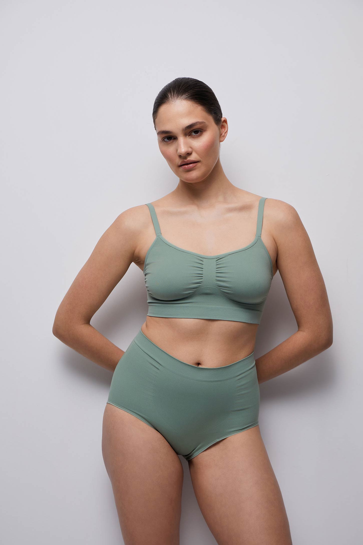 Supportive bra SCULPT – фото № 2