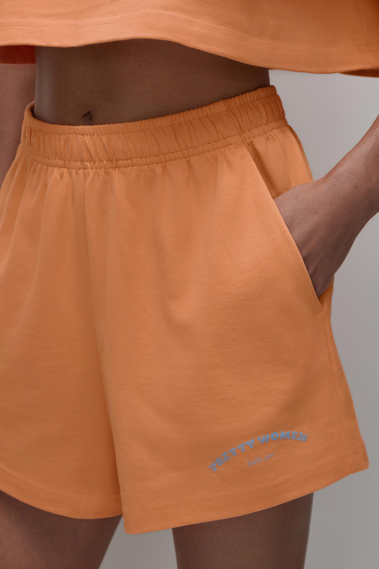 Cropped shorts PRETTY WOMEN – фото № 3