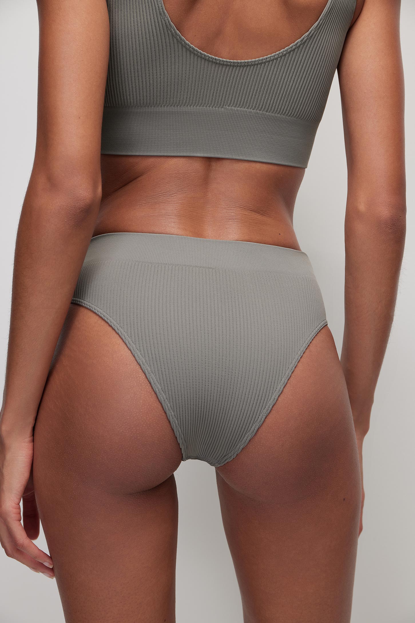 Hight-rise brazilian panties Ribbed Base – фото № 5