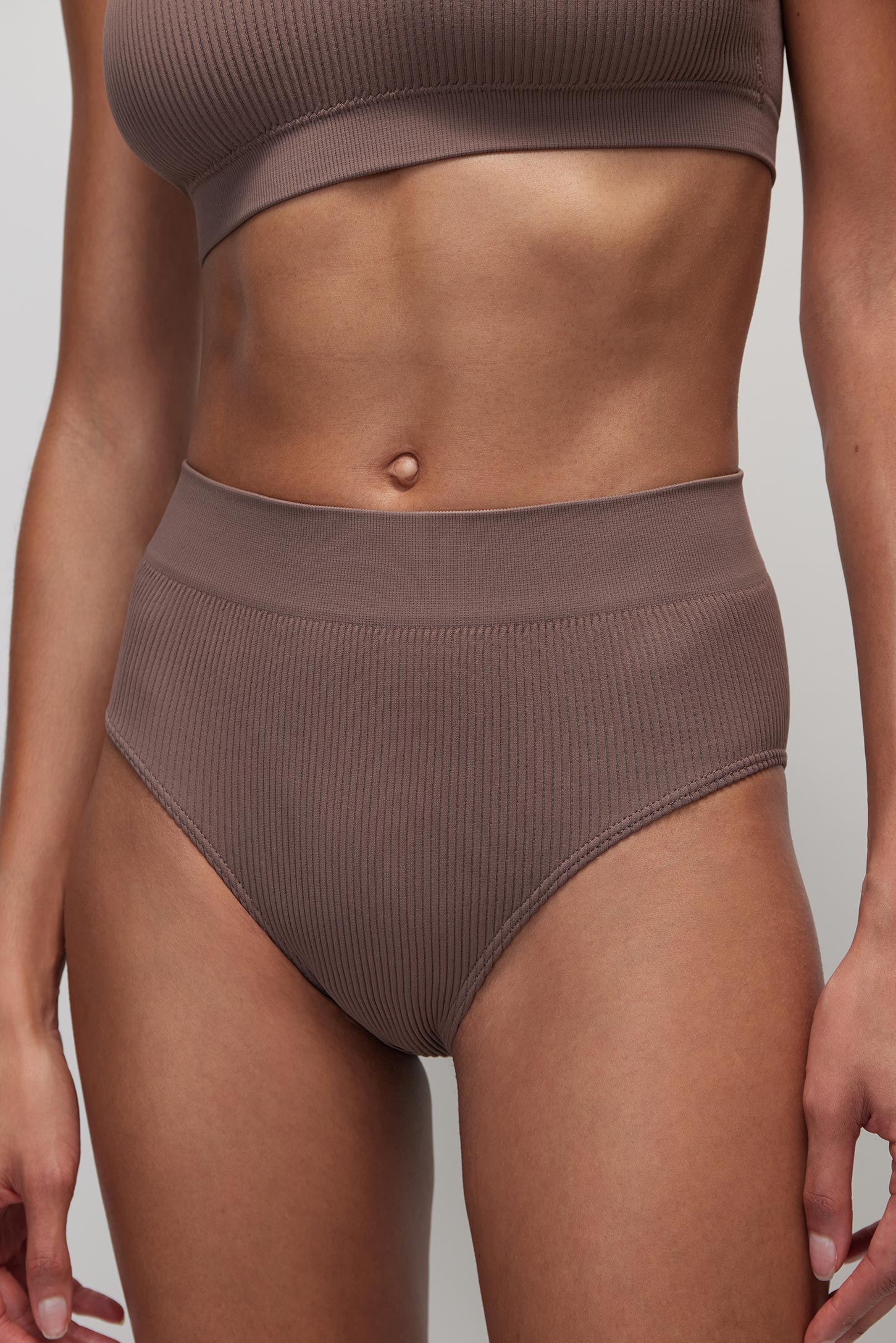 Ribbed slip-on briefs Ribbed Base – фото № 3