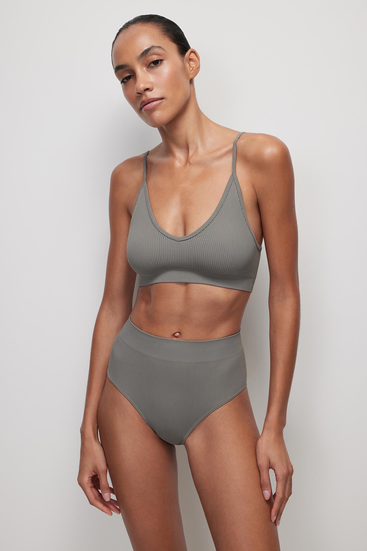 Strappy top Ribbed Base – фото № 2