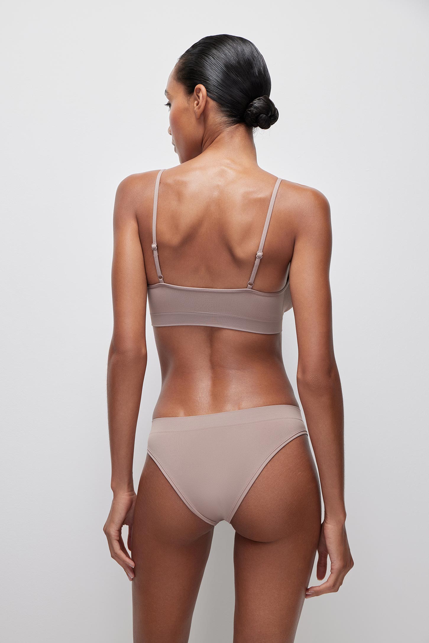Low-rise brazilian briefs Base – фото № 4