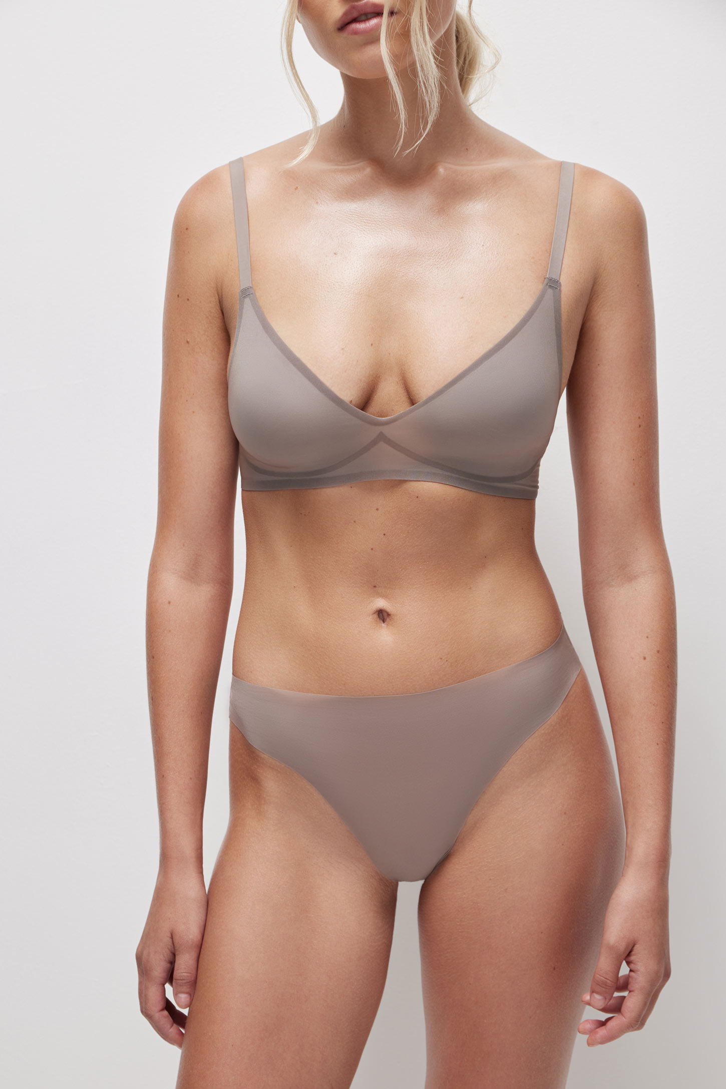 High-rise thong briefs Airy – фото № 2