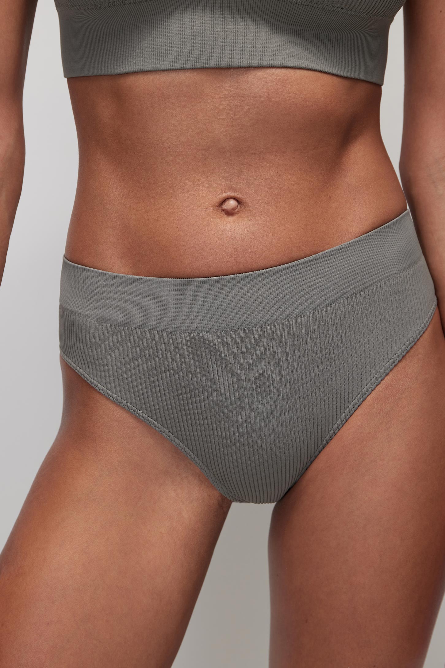 Hight-rise brazilian panties Ribbed Base – фото № 3