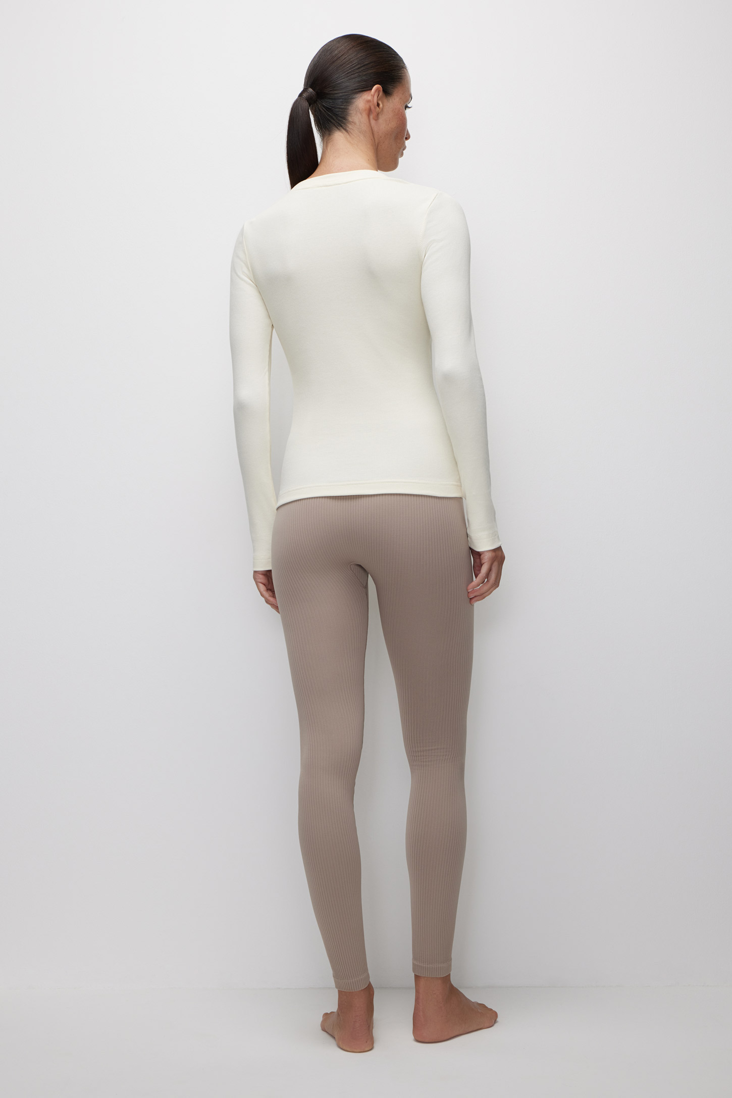 Seamless ribbed leggings Essentials – фото № 5