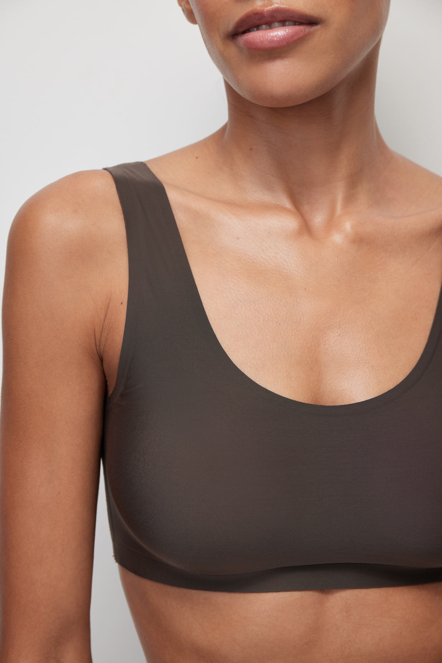 Top with wide straps Skin – фото № 3