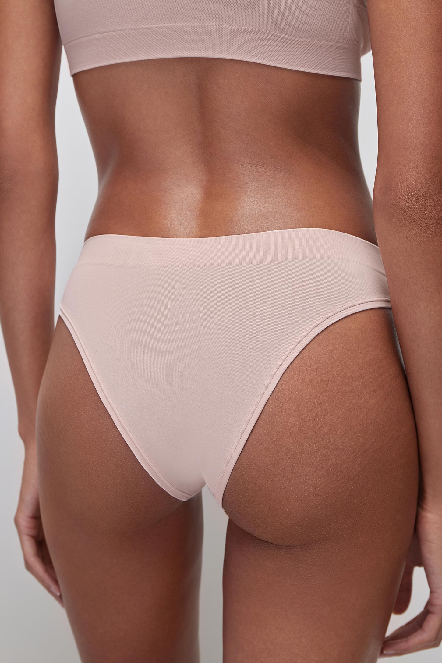 Low-rise brazilian briefs Base – фото № 5