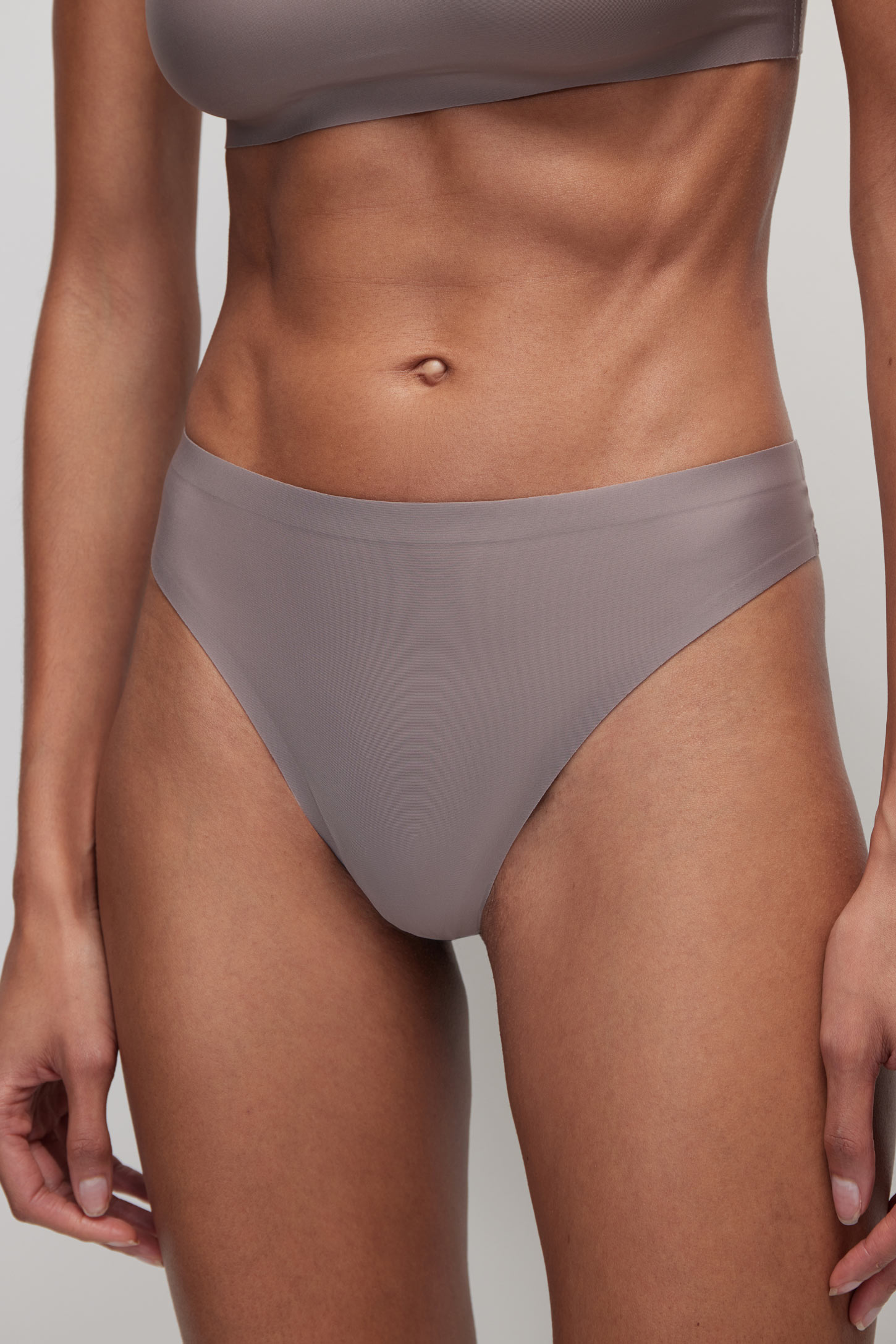 Thong briefs with a medium fit Skin – фото № 3
