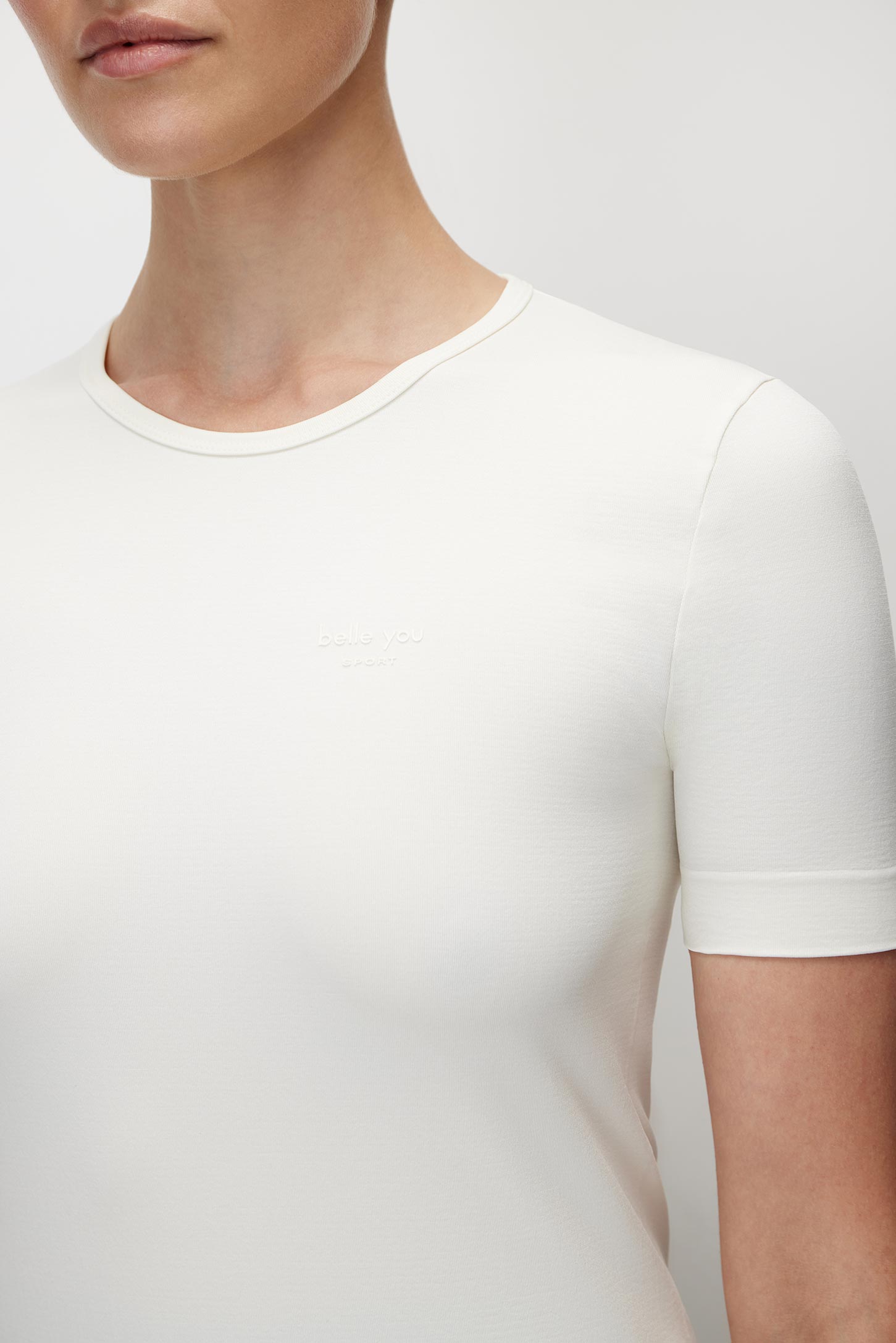 Fitted T-shirt – фото № 4