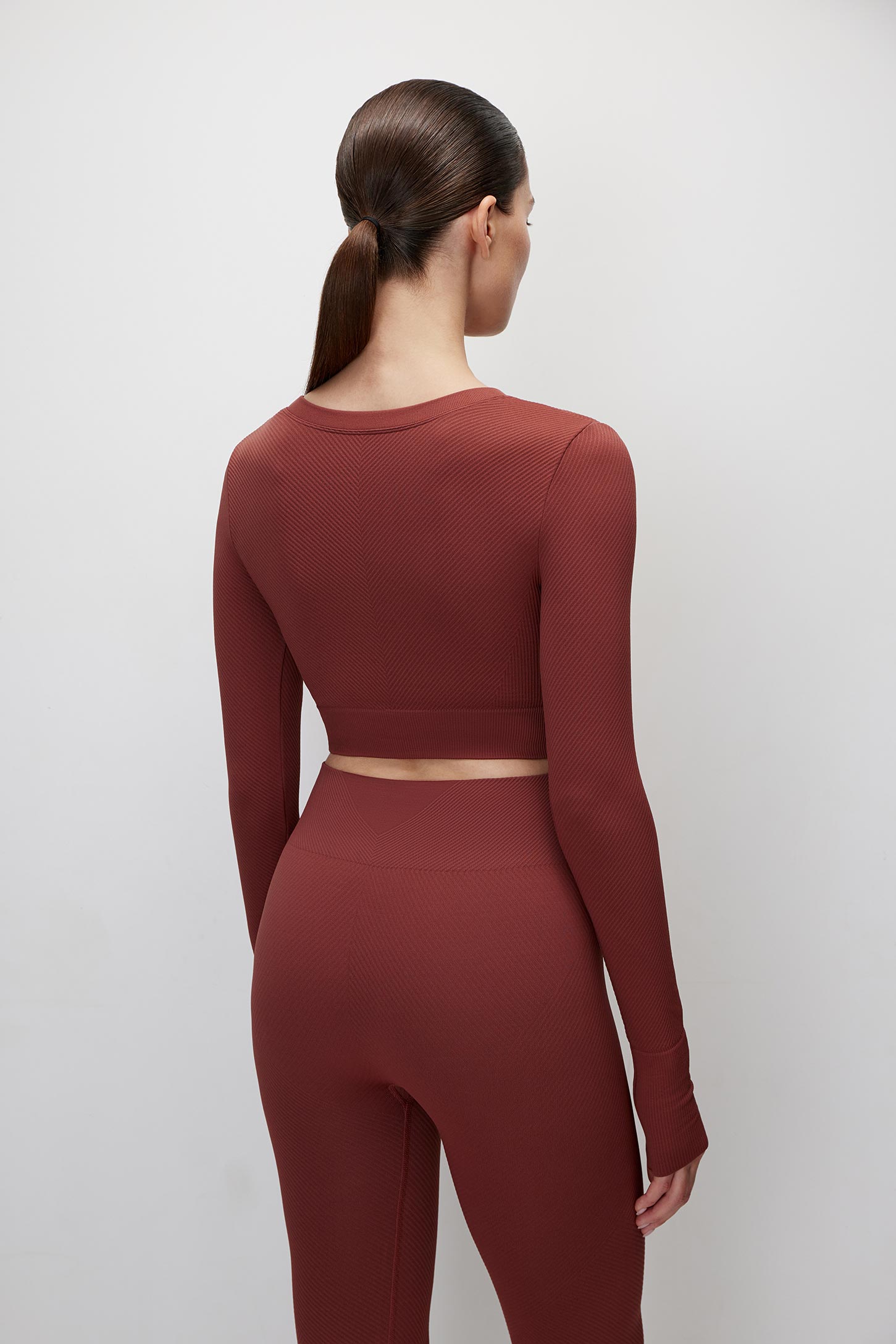 Longsleeve shortened into a diagonal hem Sport Base – фото № 5