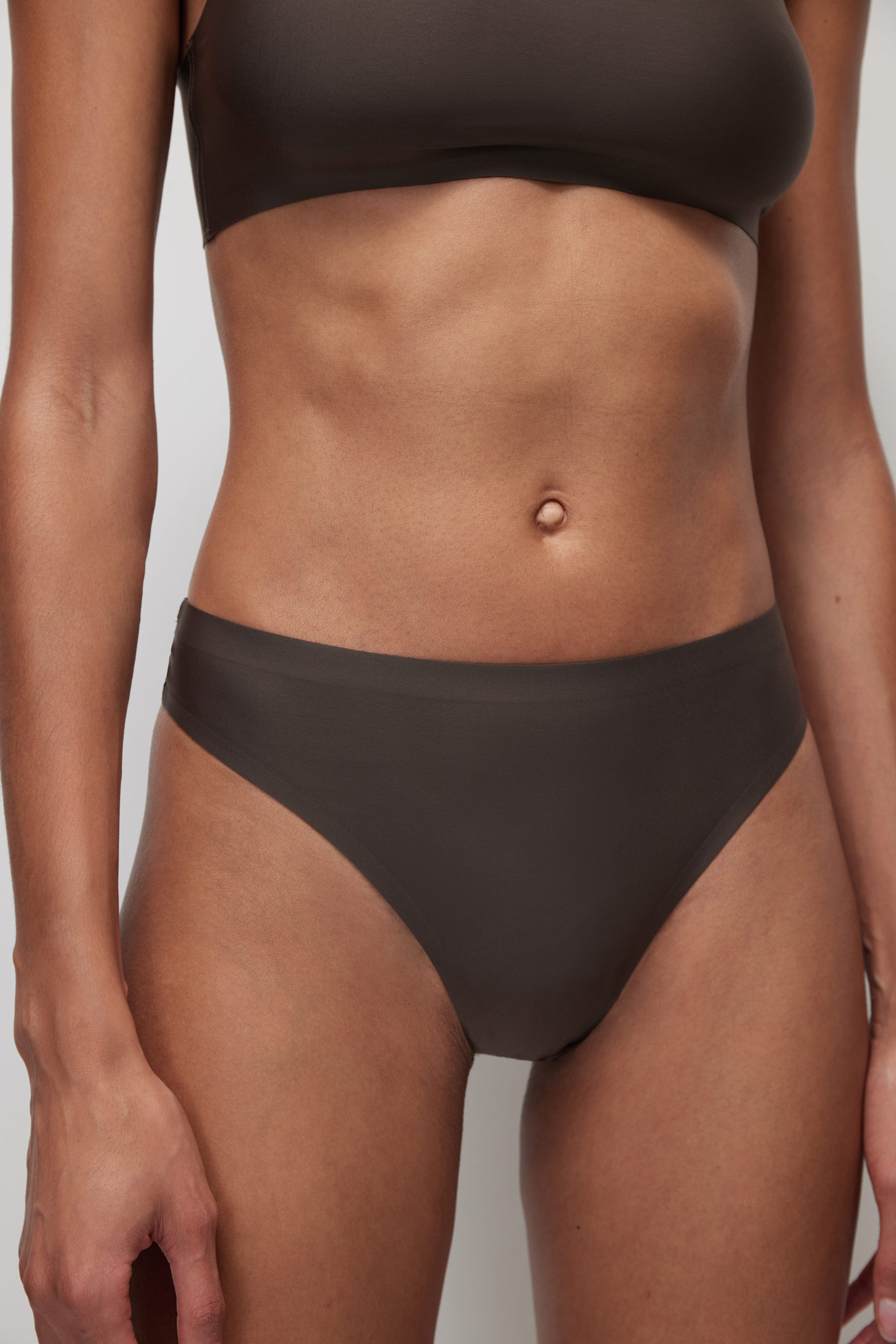 Thong briefs with a medium fit Skin – фото № 3