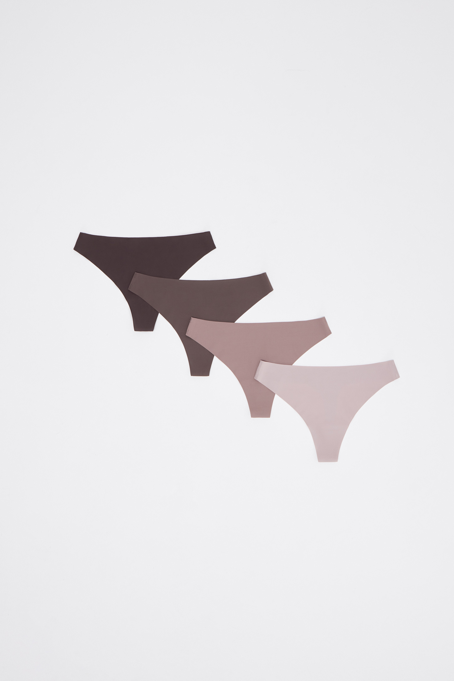 Thong panties in a set ROW CUT