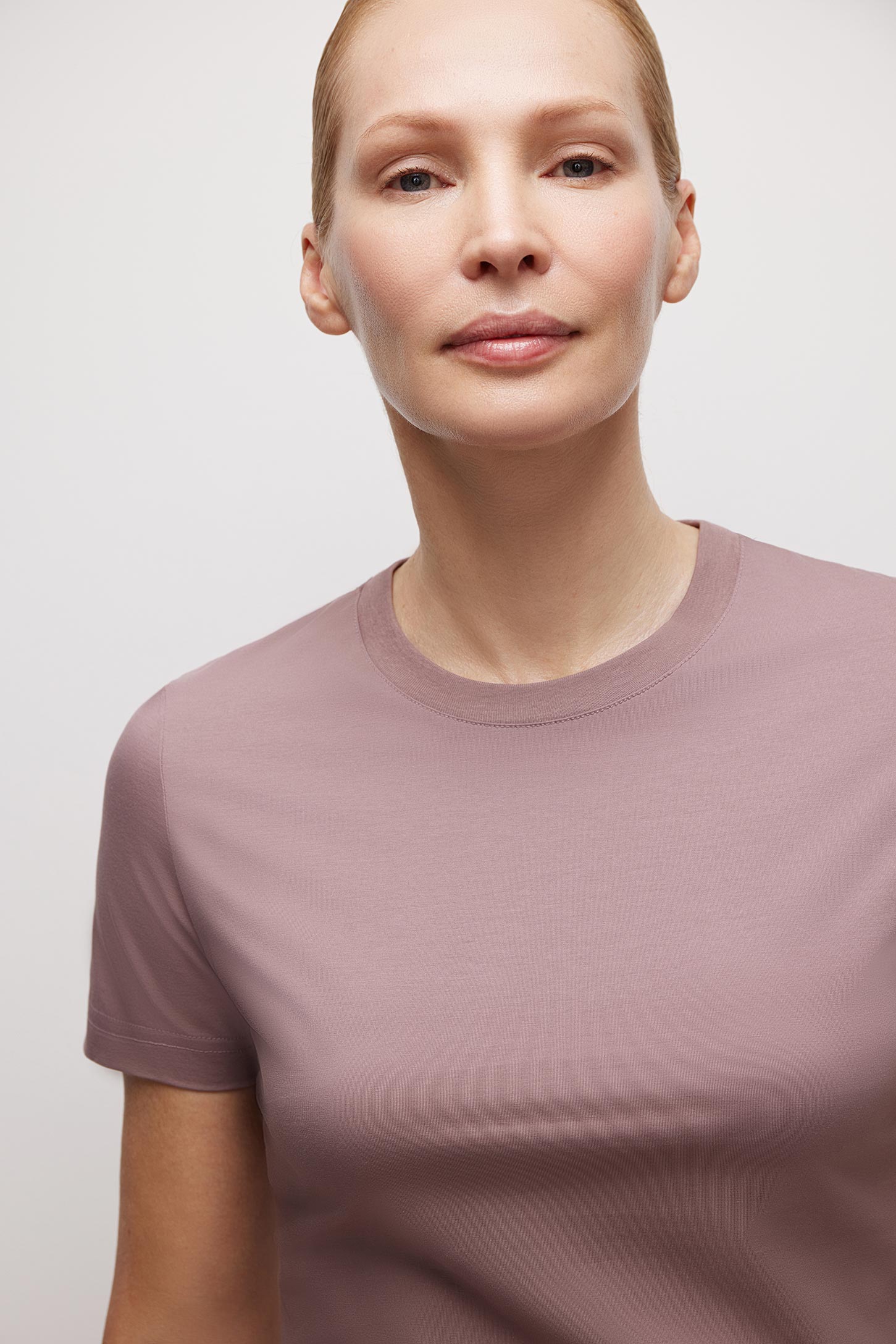 T-shirt slim fit Basic – фото № 4