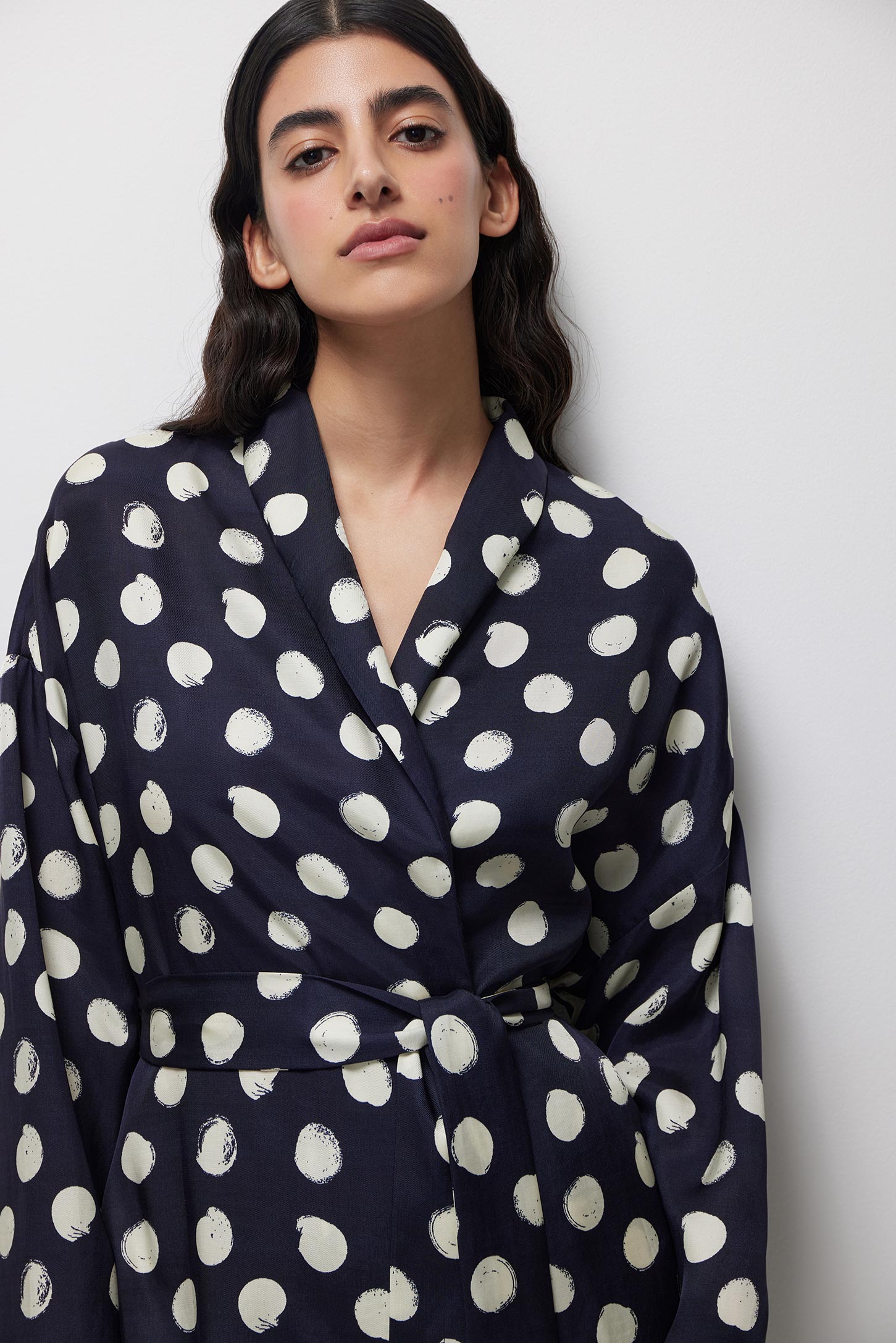 Shortened robe Oriental Dream