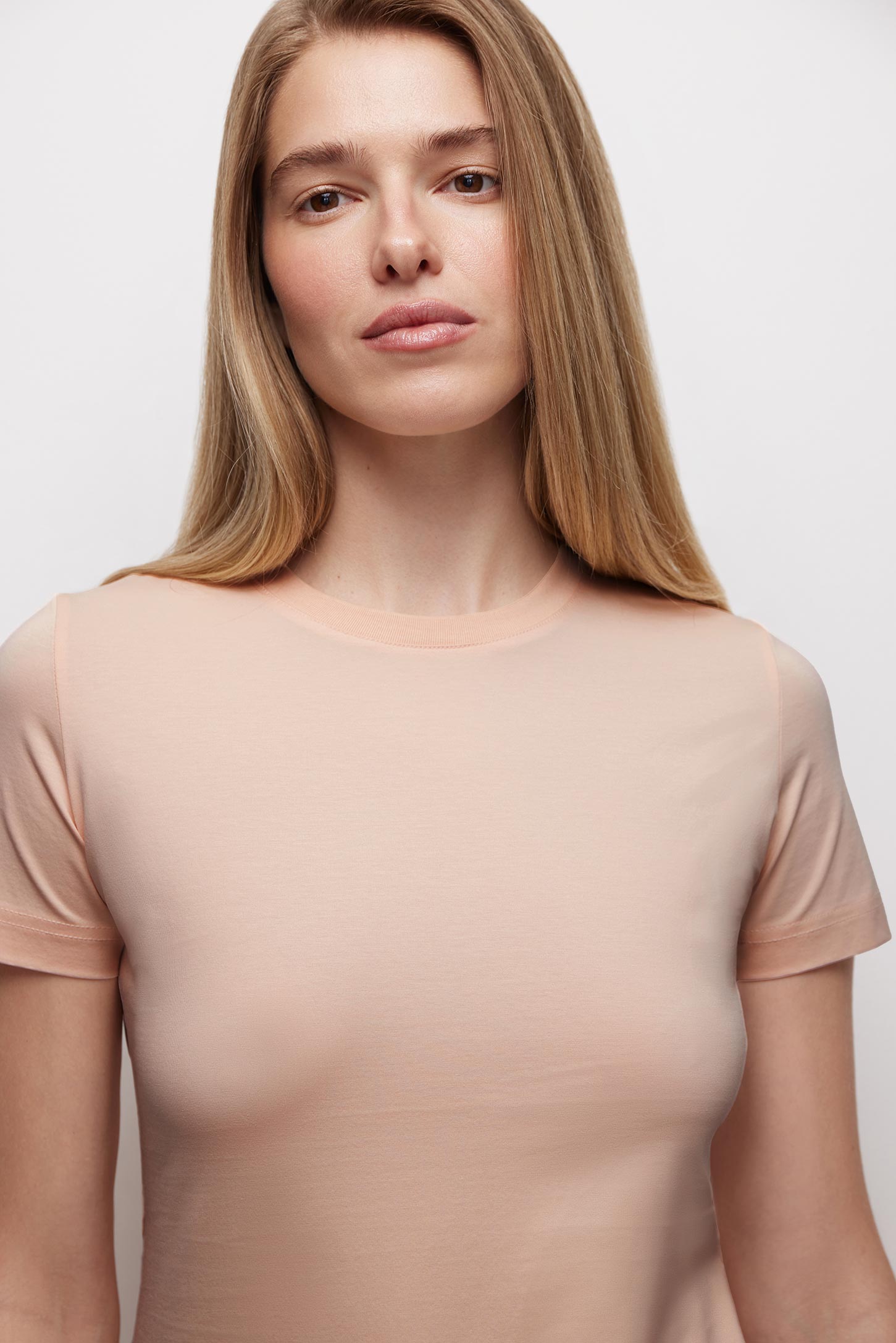 T-shirt slim fit Basic – фото № 2