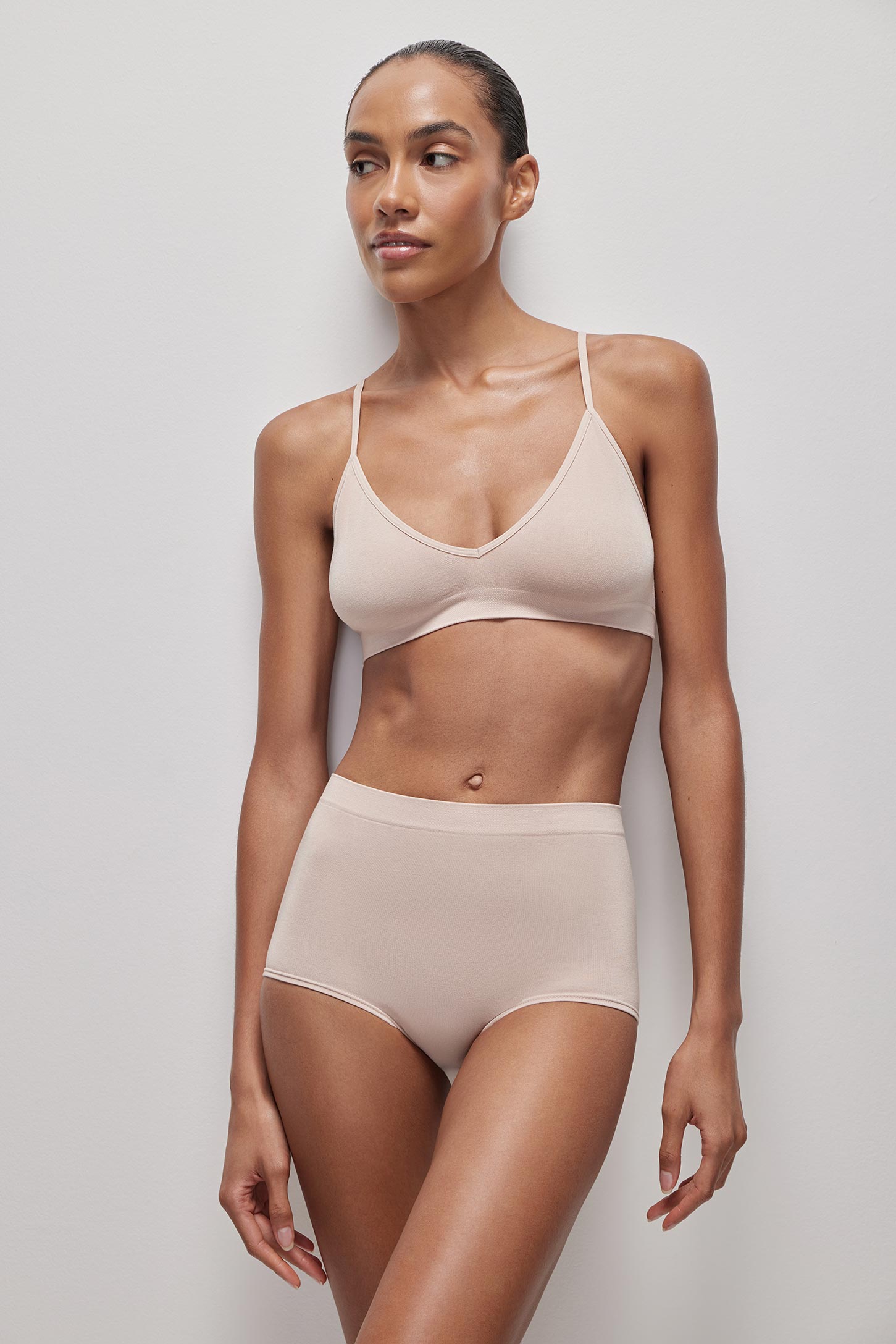 Top with thin straps Bamboo Seamless – фото № 2