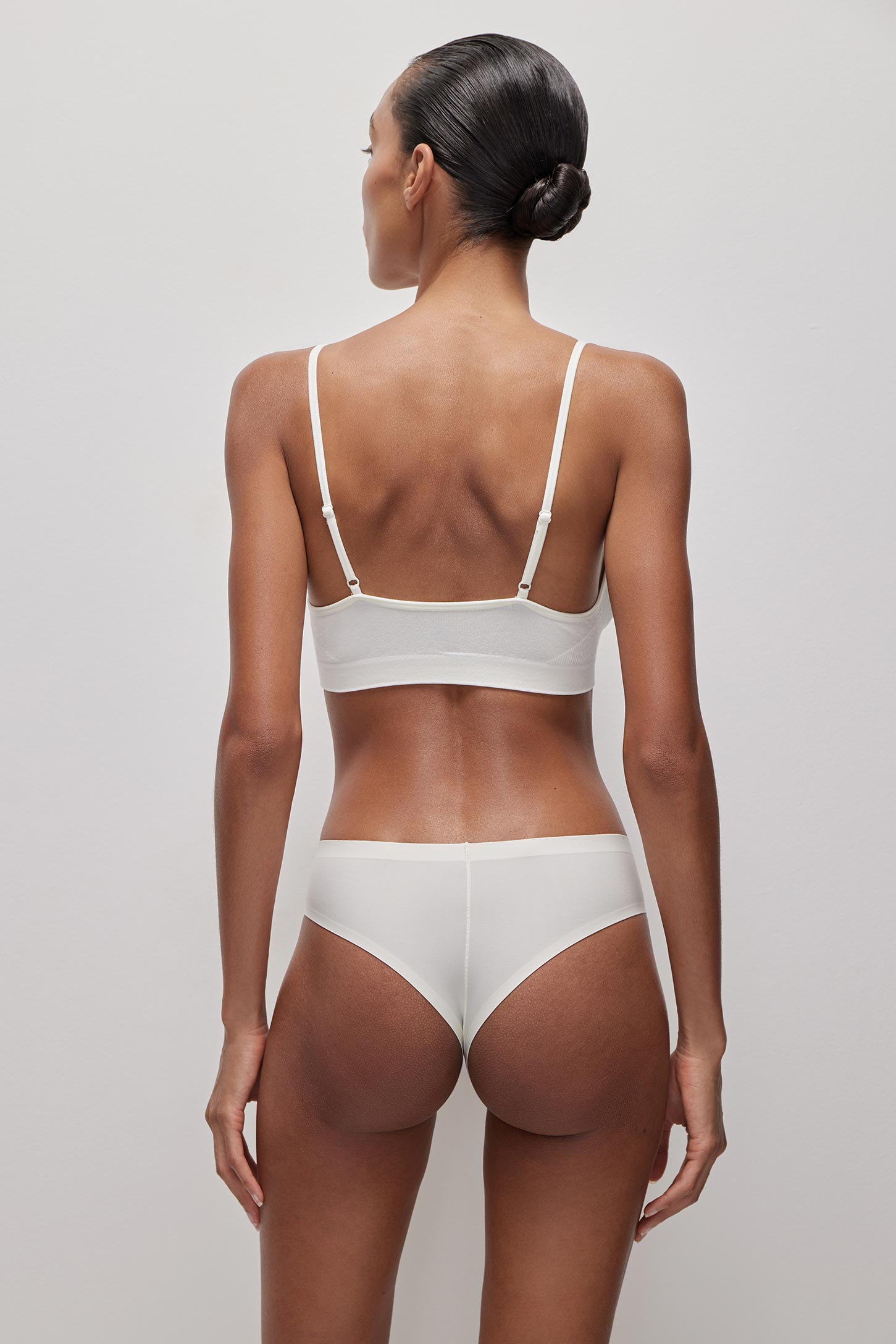 Top with thin straps Bamboo Seamless – фото № 3