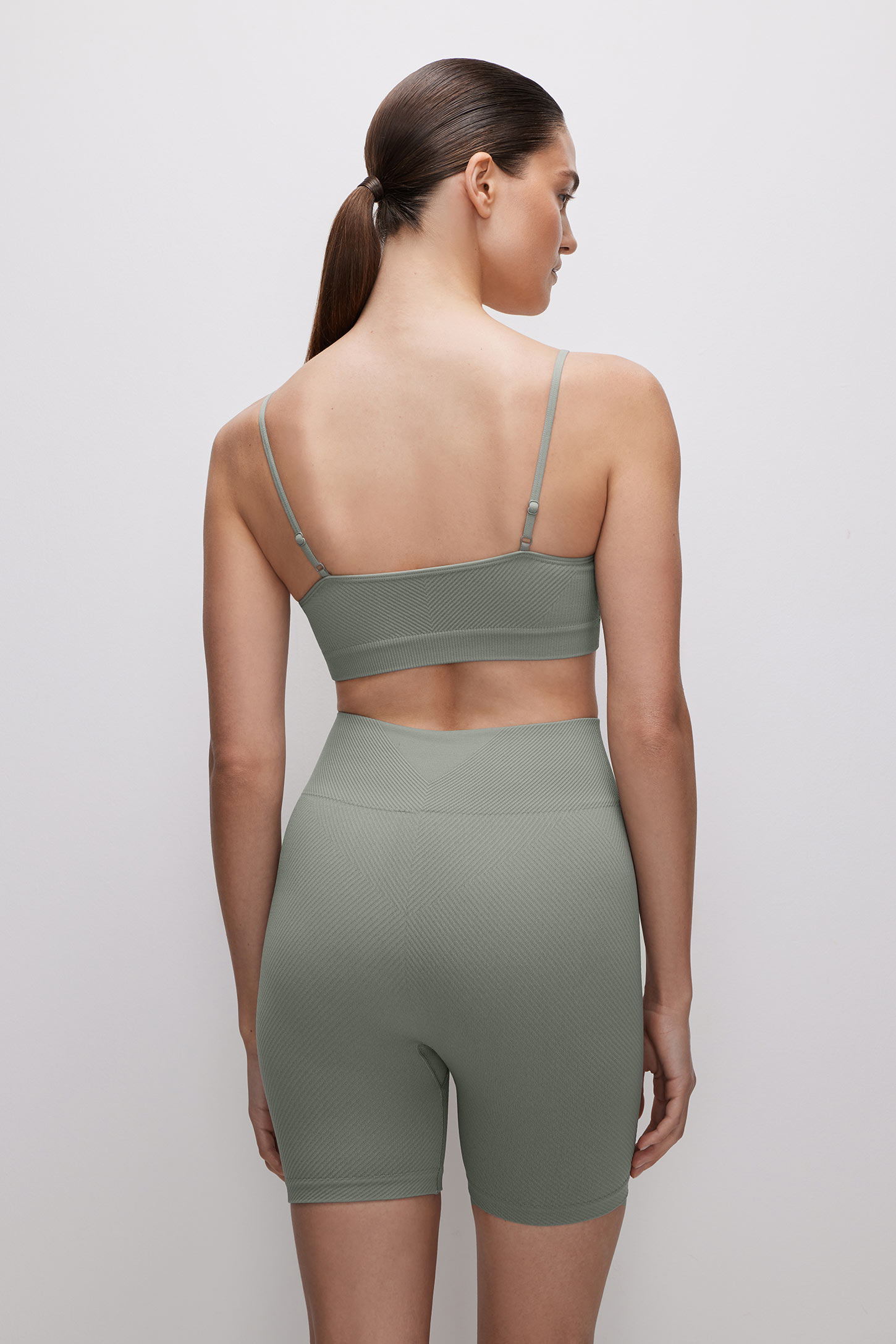 Wide-strap top Seamless Fit – фото № 3