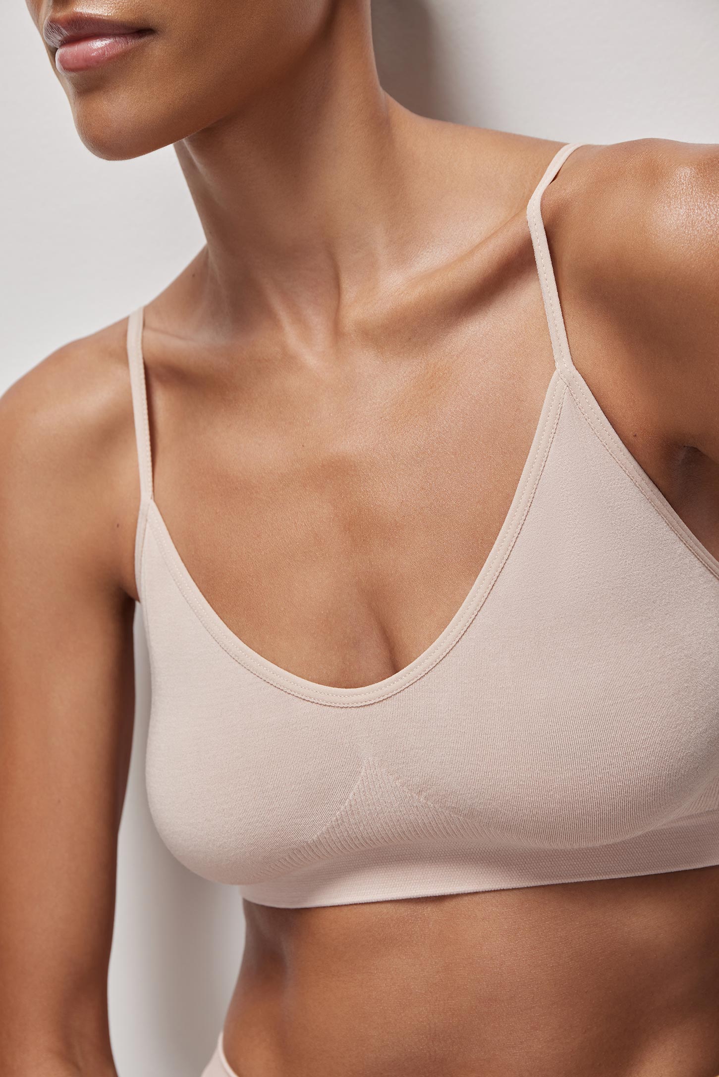Top with thin straps Bamboo Seamless – фото № 3