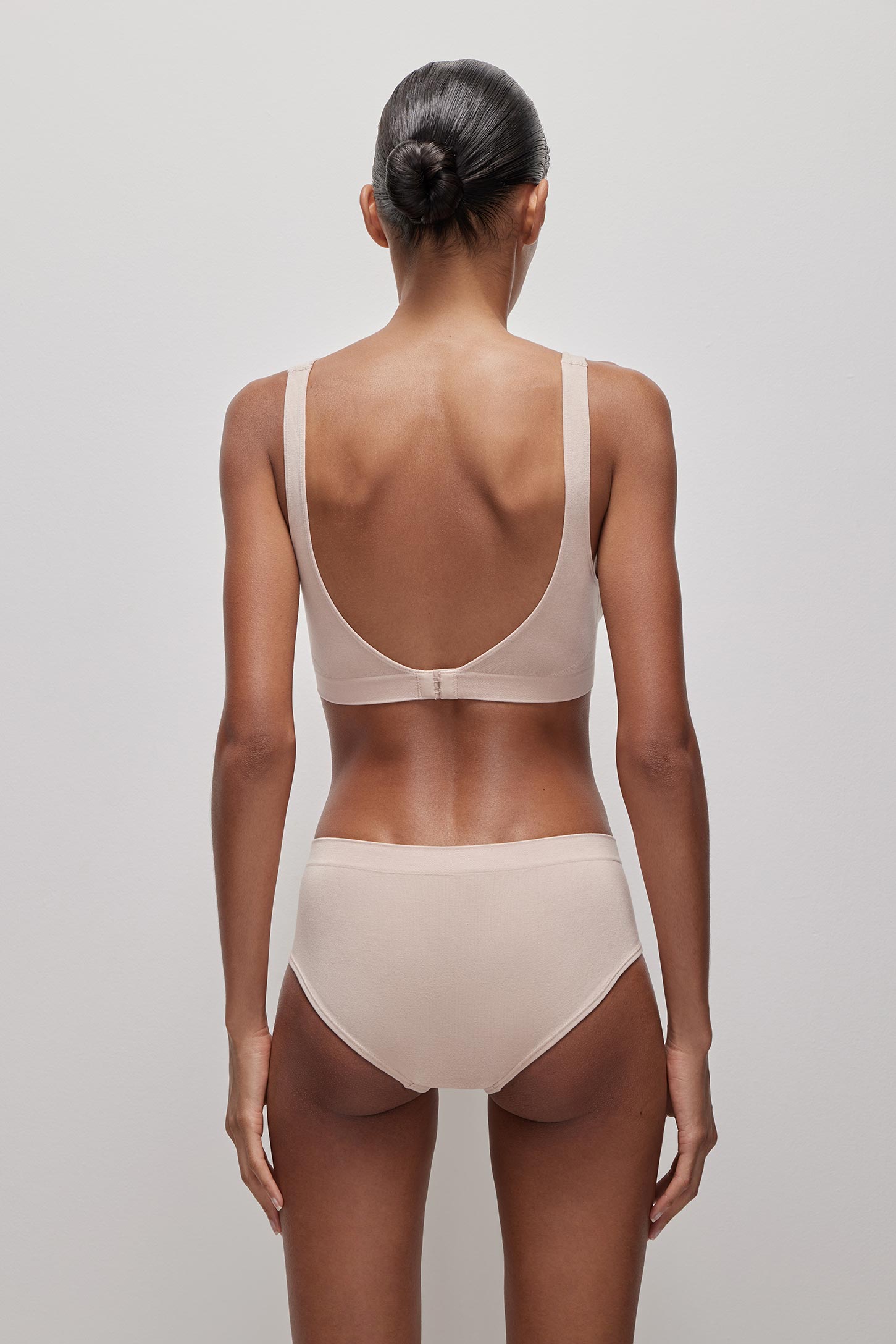 Top with wide straps Bamboo Seamless – фото № 3