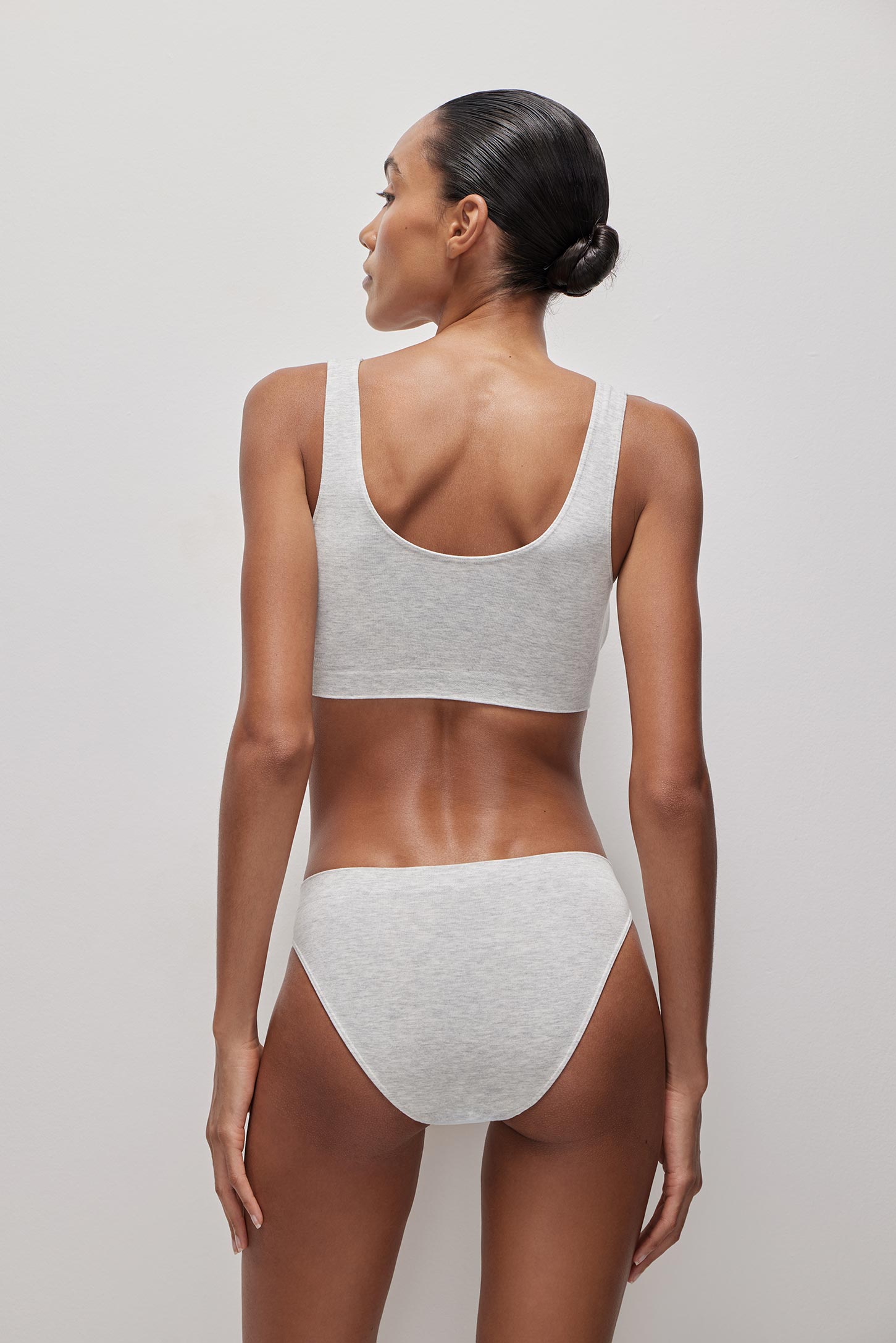 Bamboo wide-strap bra top Seamless – фото № 4
