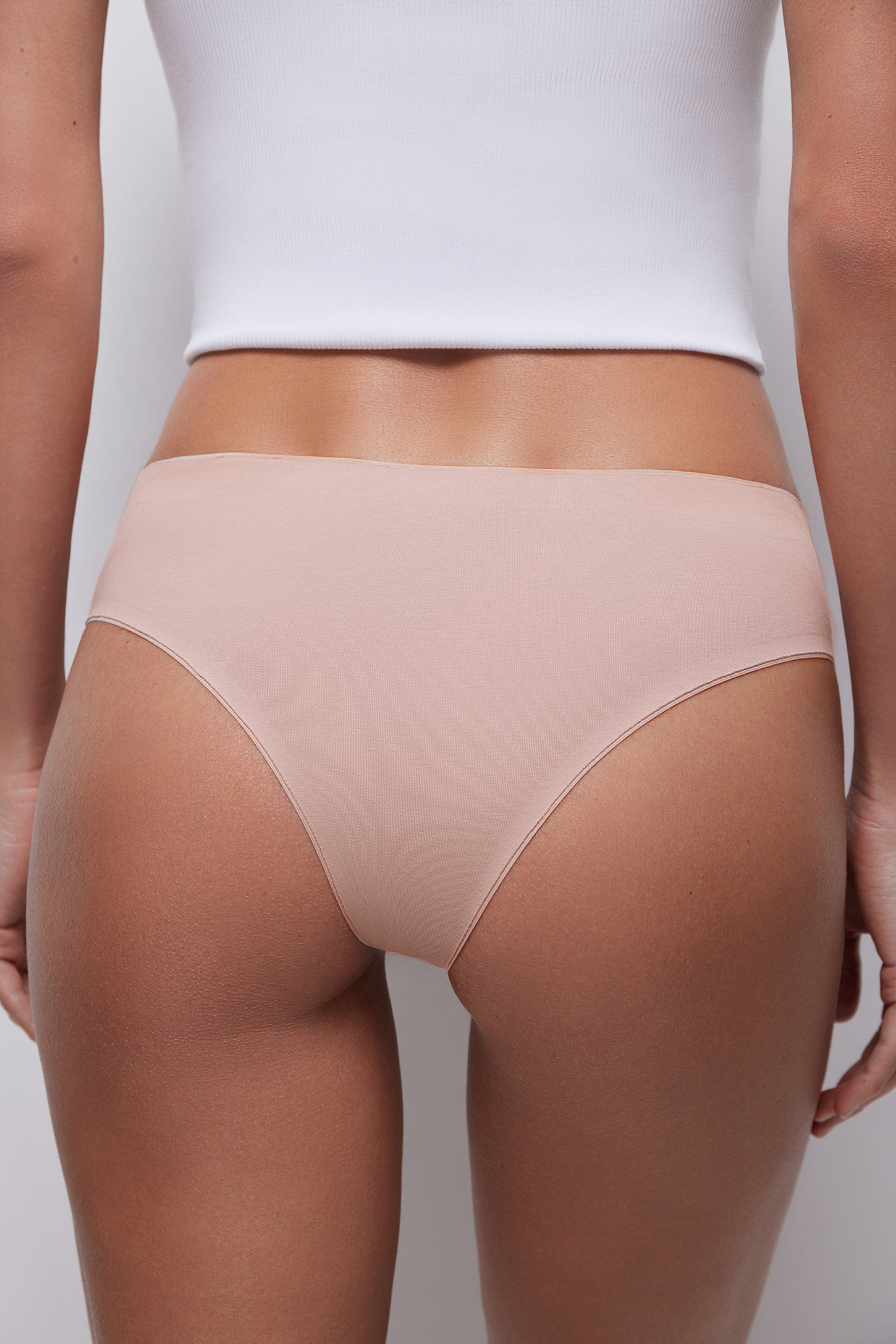 Mid-rise thongs included in the set – фото № 7