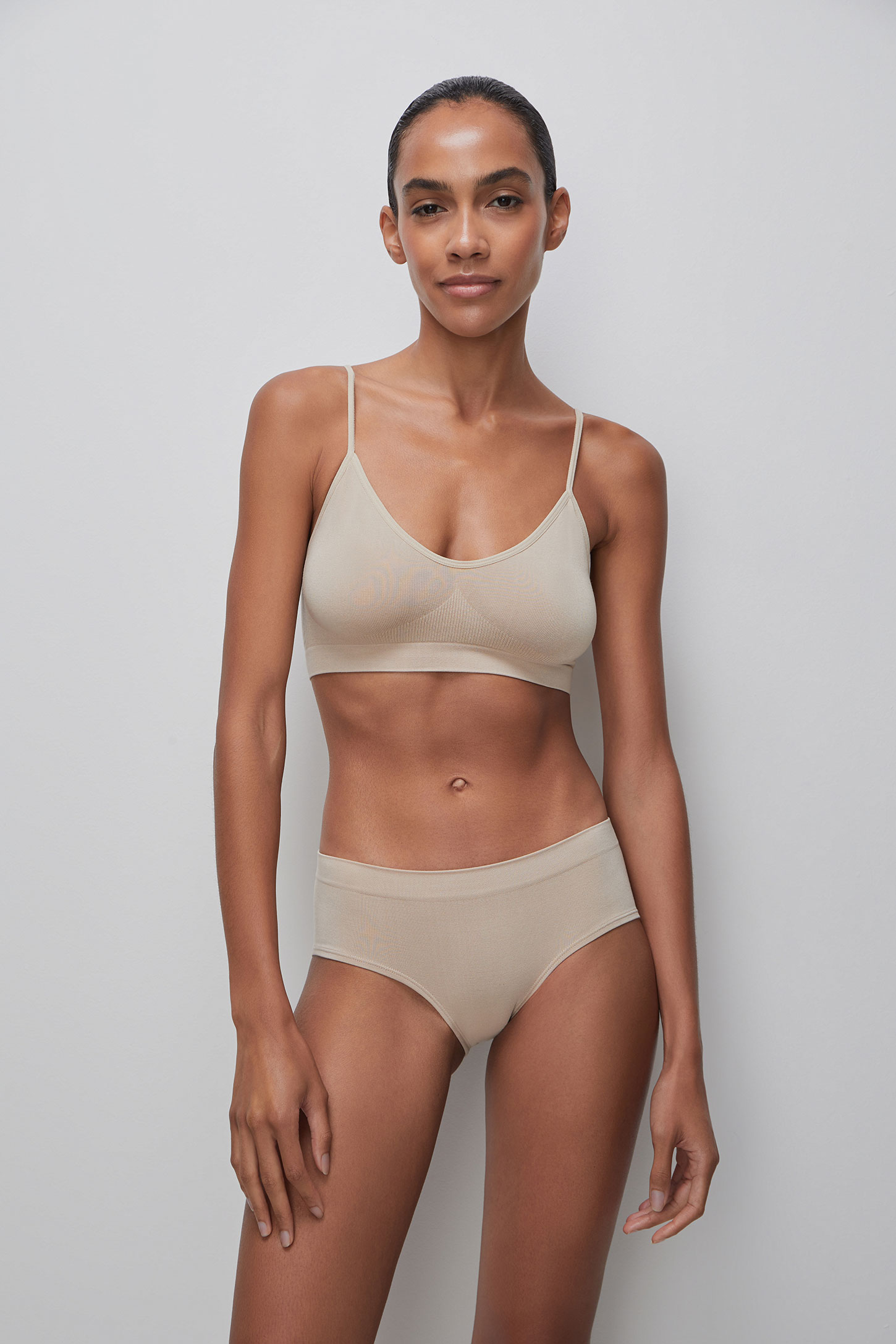 Top with thin straps Bamboo Seamless – фото № 2