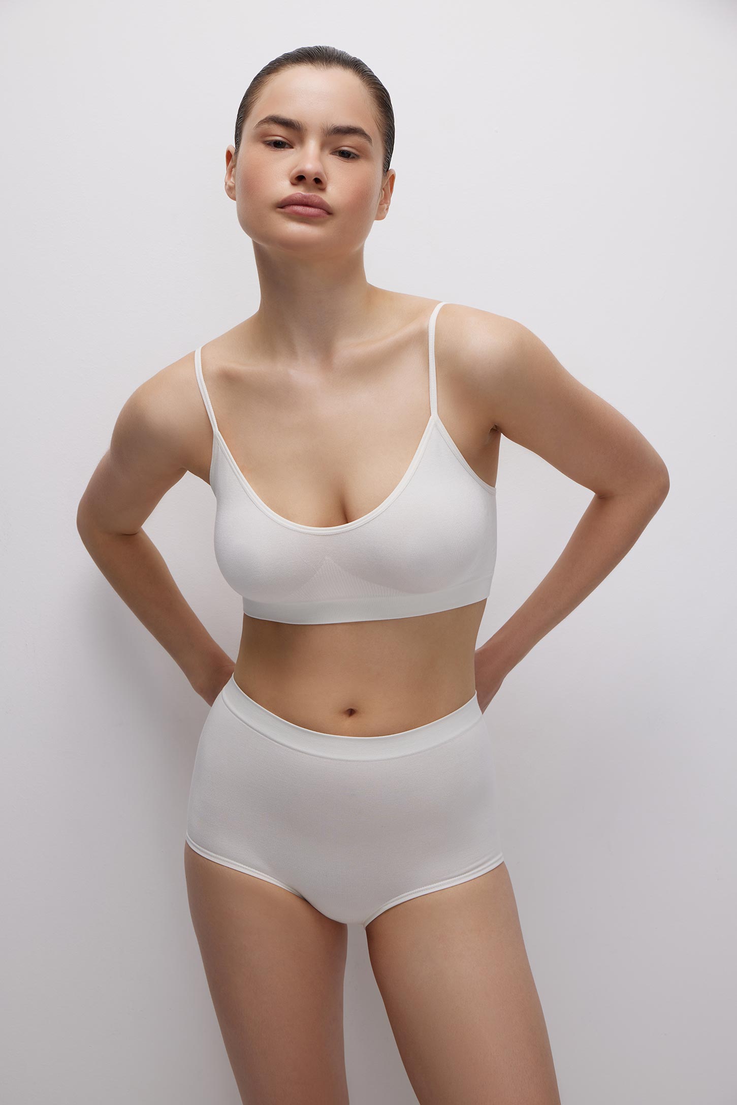 Top with thin straps Bamboo Seamless – фото № 5