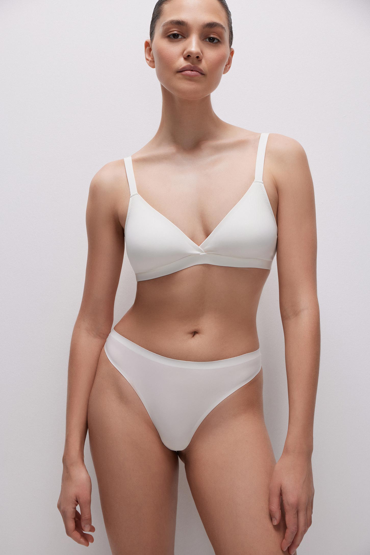 Hight-rise thong Invisible – фото № 2