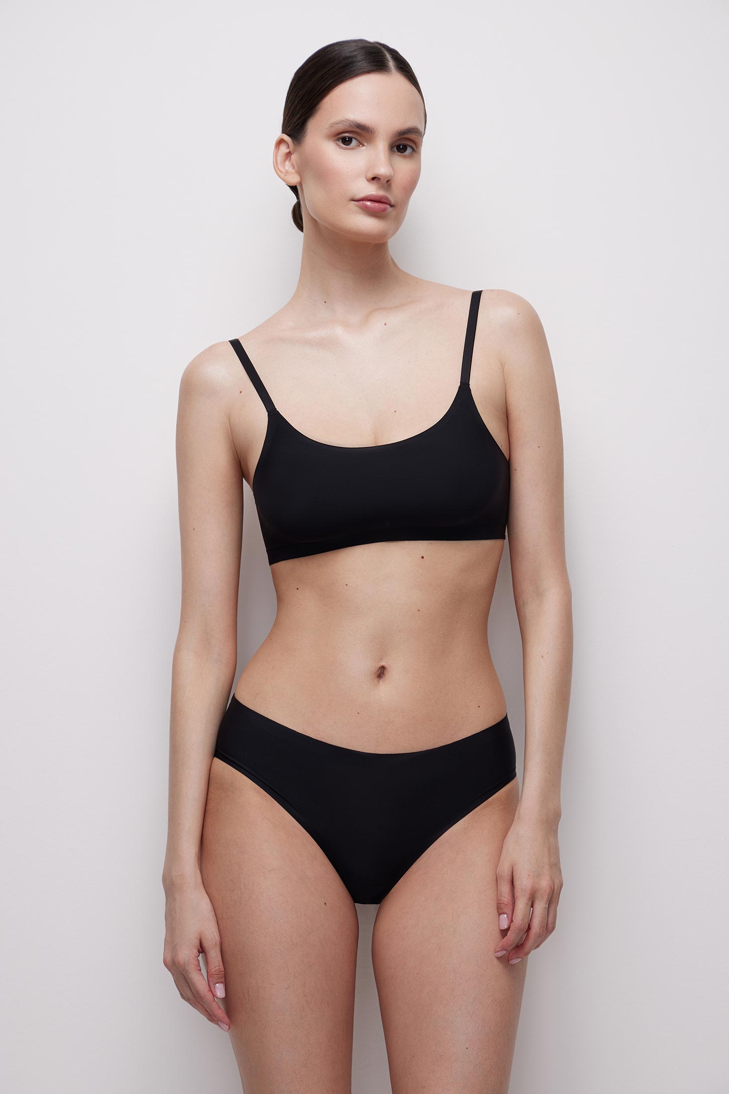 Mid-rise briefs  Skin